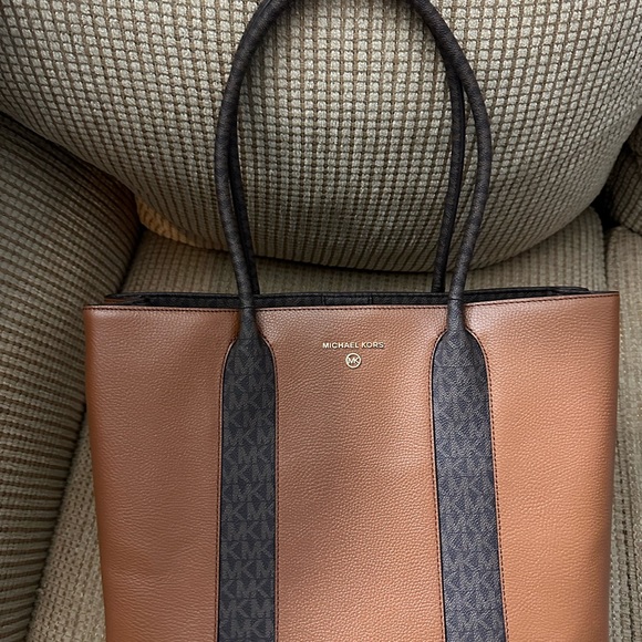 Michael Kors Austin Large Satchel Tote Brown - Picture 3 of 6